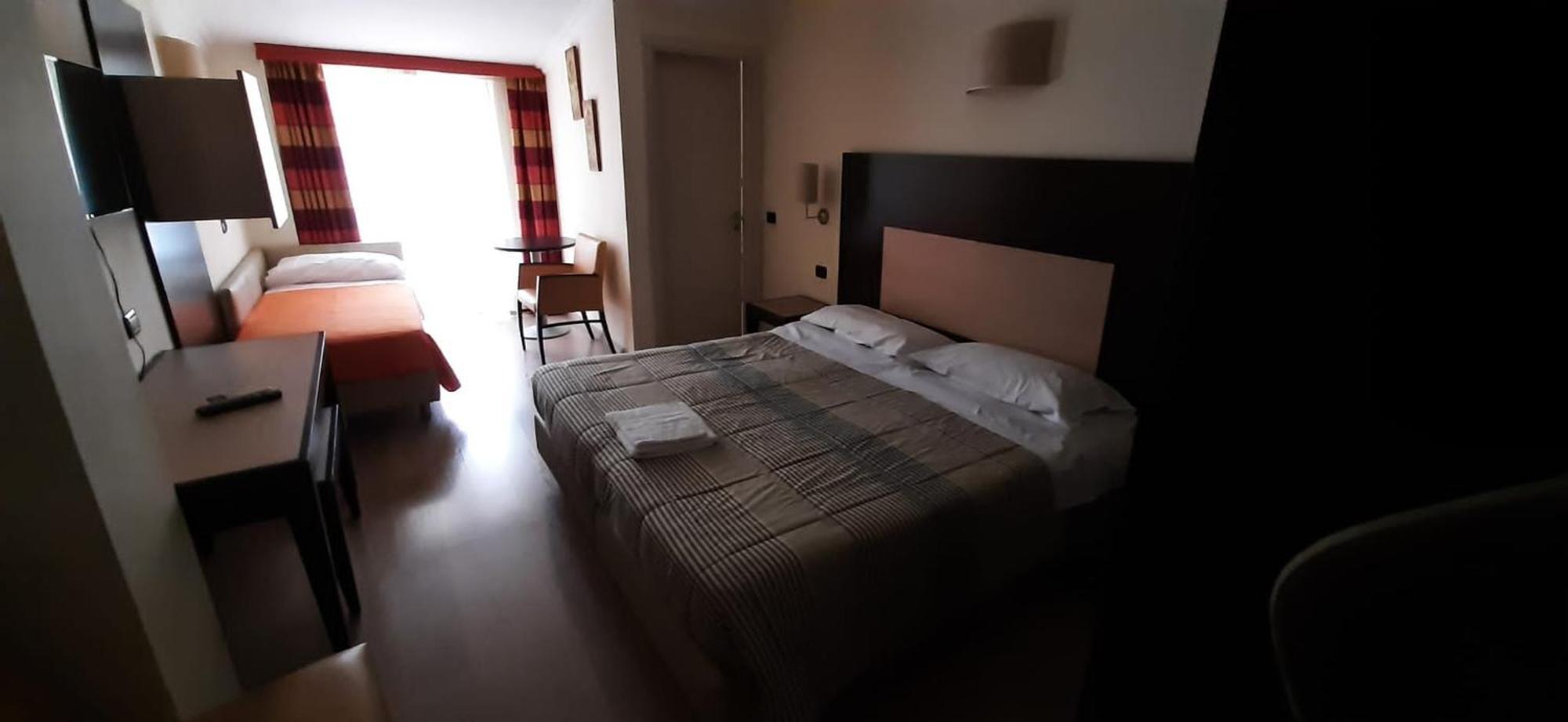 Hotel Dades à Castelluccio dei Sauri Extérieur photo